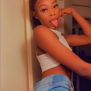 Meet your Posher, Sonia